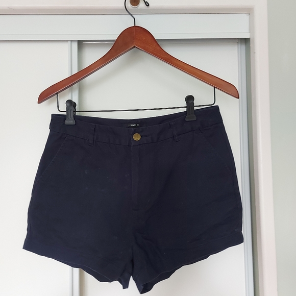 Navy Khaki shorts US28 - Picture 1 of 3
